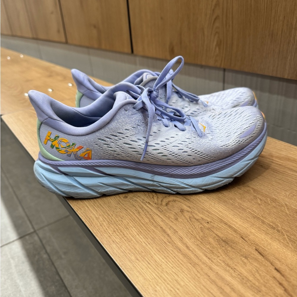 Hoka Clifton 8
